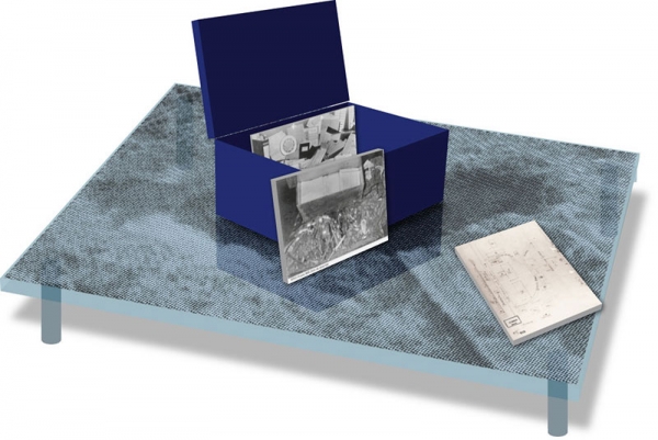 Entwurf einer Interaktiven Installation: ausgegrabene Kiste mit Beweismaterial